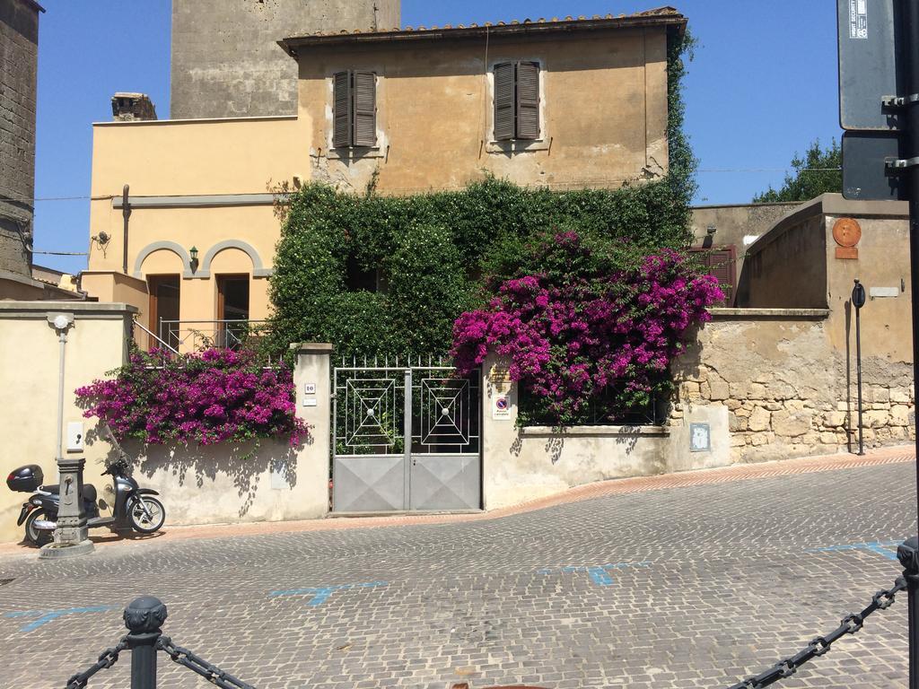 Le Stalle Del Seminario Tarquinia Eksteriør billede